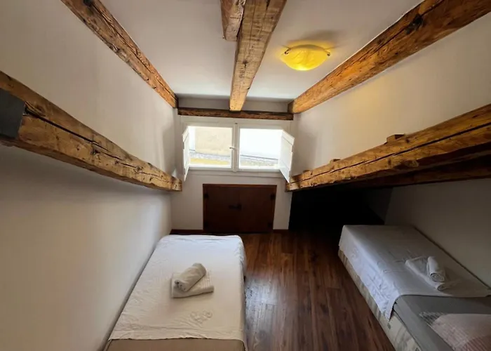 Apartment Center Split